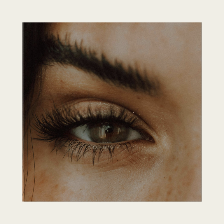 Wimpern & Augenbrauenlifting oder auch Lash & Browlifting in Grevenbroich